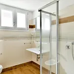 Castello Apartment *